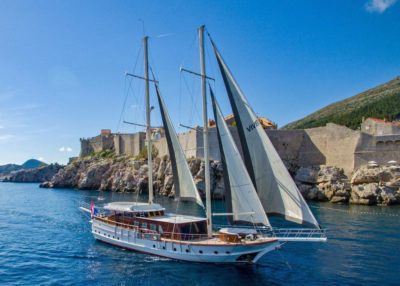 yachtcharter kroatien trimaran